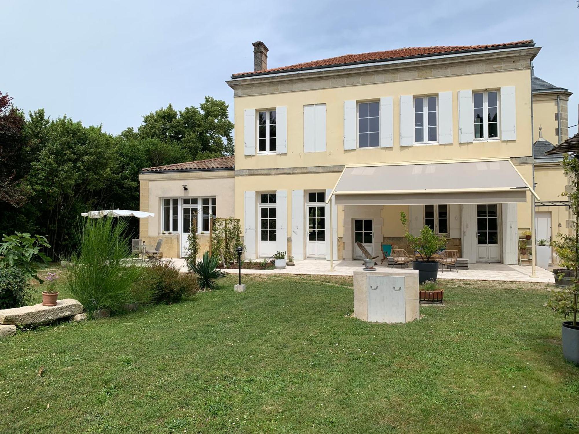 Ambares-et-LagraveBatisse En Pierre XVII Siecle 115 M² Avec Terrasse别墅 外观 照片
