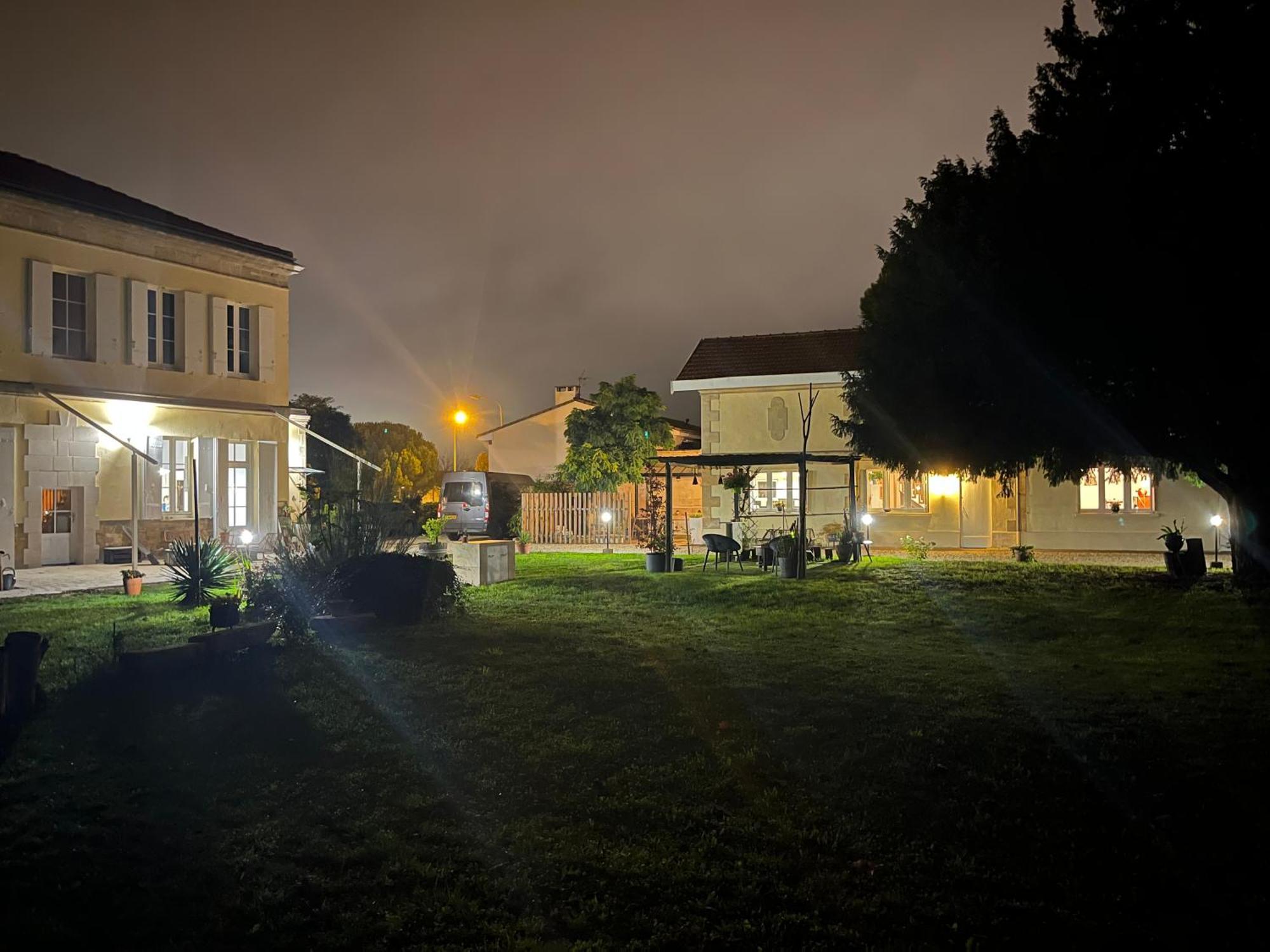 Ambares-et-LagraveBatisse En Pierre XVII Siecle 115 M² Avec Terrasse别墅 外观 照片